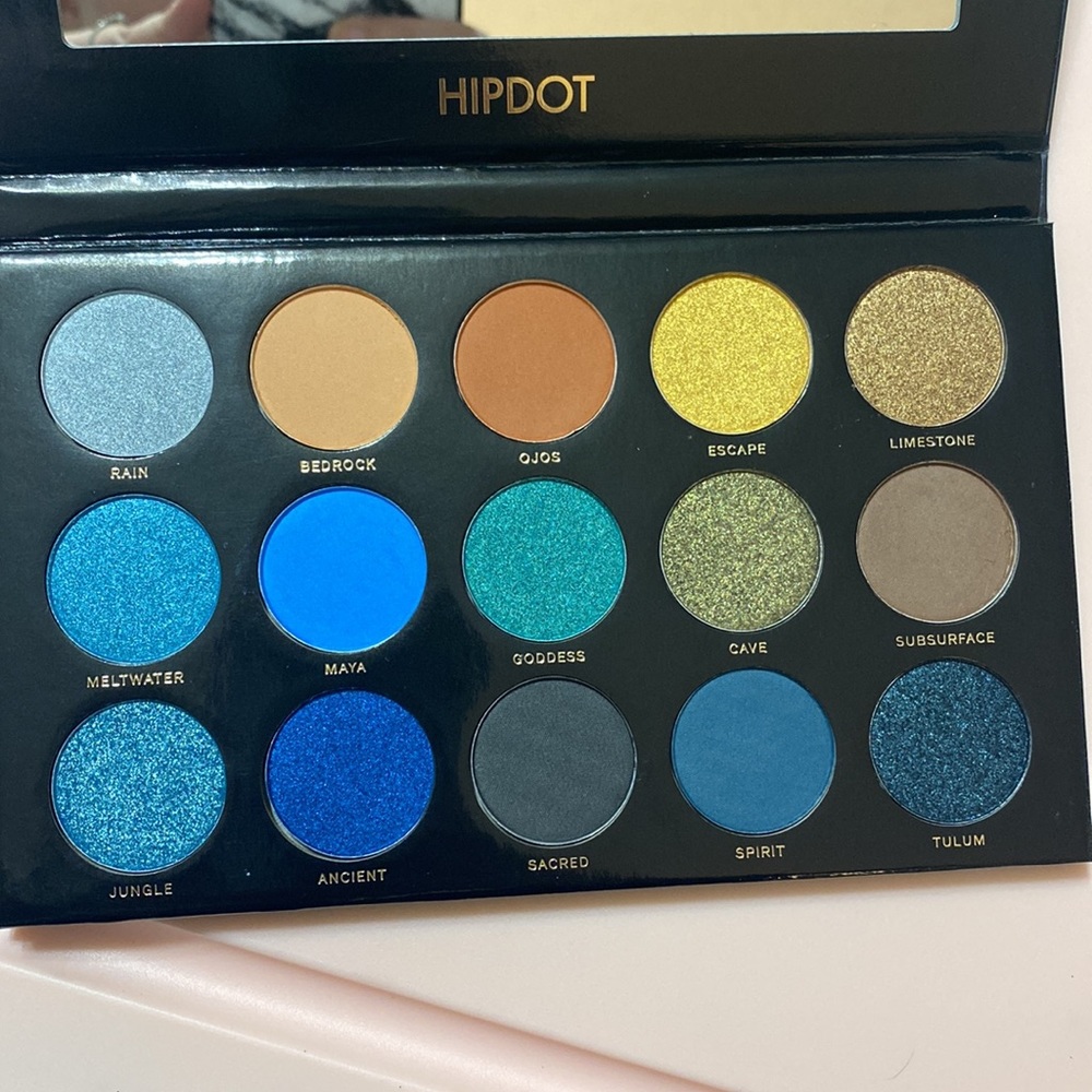 HIPDOT Cenote Eyeshadow Palette